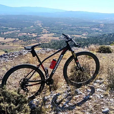 Chanin 1 - 2 * Pinilla de Los Barruecos